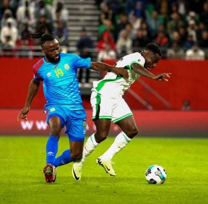 RABAT, MOROCCO - NOVEMBER 16; Moses Simon of Nigeria and Fiston Mayele of Dr Congo during the 2026 FIFA World Cup, WM, Weltmeisterschaft, Fussball Playoffs between Nigeria and Dr Congo at Prince Moulay El Hassan Stadium on November 16, 2025 in Rabat, Morocco. Photo by Shengolpixs Copyright: xKarpushevx