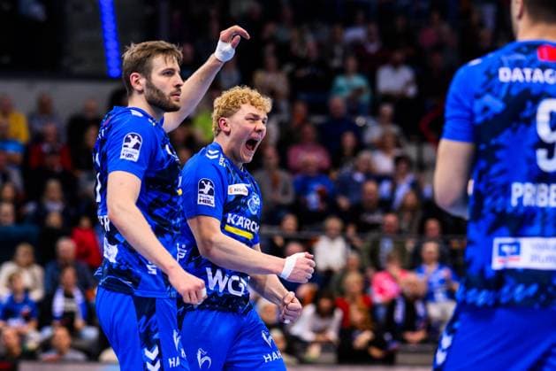 TVB Stuttgart - GWD Minden Handball: 1. Bundesliga, Herren, Saison 2025 2026, TVB Stuttgart - GWD Minden, Porsche Arena. Stuttgarts Max Heydecke jubelt. Stuttgart Porsche Arena Baden-Württemberg Deutschland