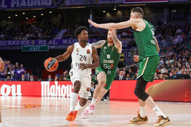 20th November 2025; Movistar Arena; Madrid, Spain; Turkish Airlines Euroleague Basketball; Spain, Real Madrid vs Zalgiris Kaunas; Andres Feliz (Real Madrid) Euroleague Basketball Real Madrid vs Zalguiris Kaunas 900 Cordon Press  900 CordonxPress LOF - Euroleague Basketball Real Madrid vs Zalgiris Kaunas