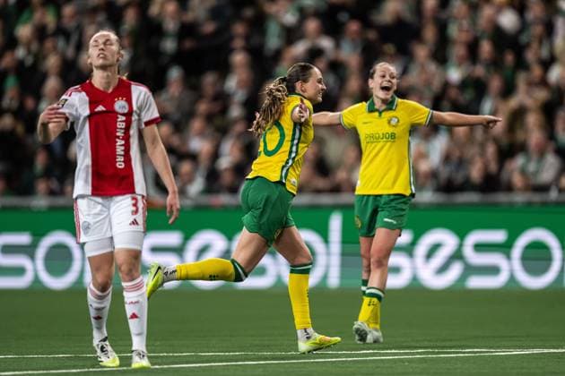 251120 Vilde Hasund of Hammarby celebrates after 3-1 during the UEFA Women s Europa Cup football match between Hammarby and Ajax on November 20, 2025 in Stockholm. Photo: Emma Wallskog BILDBYRAN COP 320 EW0590 fotboll football soccer fotball europa cup hammarby ajax uefa womens europa cup dam bbeng jubel Copyright: EMMAxWALLSKOG BB251120EW099