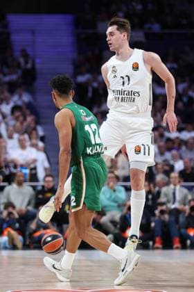 November 20, 2025, Madrid, Madrid, SPAIN: Maodo Lo of Zalgiris Kaunas and Mario Hezonja of Real Madrid in action during the Turkish Airlines EuroLeague Regular Season Round 12 match between Real Madrid and Zalgiris Kaunas at Movistar Arena on November 20, 2025 in Madrid, Spain. Madrid SPAIN - ZUMAa181 20251120_zaa_a181_125 Copyright: xIrinaxR.xHipolitox