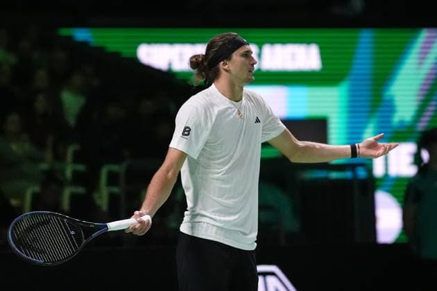 Alexander Zverev reacts after missing a chance during the Davis Cup Finals 2025 Quarterfinals match between Francisco Cerundolo (Argentina) and Alexander Zverev (Germany) at Bologna Fiere, Bologna, Italy - November 20, 2025. - Tennis.  Copyright: xMassimoxPaolone LaPressex