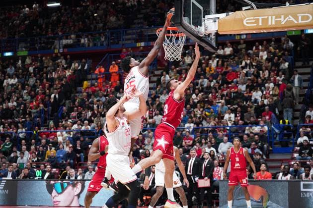 EA7 Emporio Armani Milano vs. Hapoel IBI Tel Aviv Elenco, nella foto Marko Guduric (EA7 Emporio Armani Milano) during Olimpia Milano vs Hapoel Tel Aviv, Basketball Euroleague match in Assago (MI), Italy, November 20 2025  Copyright: xSimonexLucarelli IPAxSportx xipa-agency.netx xx IPA_68183218 IPA_Agency_IPA68183218