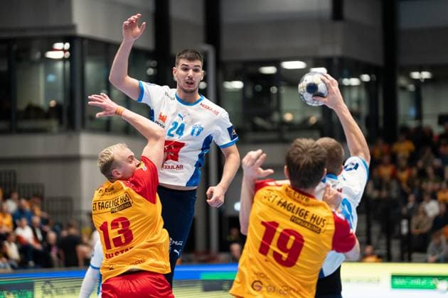 GOG v Orlen Wisla Plock, EHF Champions League, Svendborg, Denmark Svendborg, Denmark. 20th, November 2025. Gergo Fazekas (24) of Orlen Wisla Plock seen during the EHF Champions League match between GOG and Orlen Wisla Plock at Arena Svendborg in Svendborg. Denmark, Svendborg  Copyright: xGonzalesxPhoto KentxRasmussenx
