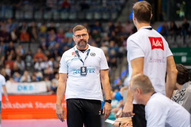Handball I Herren I Saison 2025-2026 I Bundesliga I 13. Spieltag I TVB Stuttgart - GWD Minden I 20.11.2025 Trainer Aaron Ziercke (GWD Minden) Stuttgart Porsche Arena Baden-Württemberg Deutschland Copyright: xLobeca MaxxPetershansx