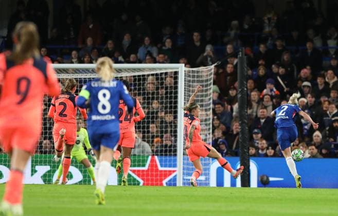 Cheslea Women v Barcelona Femen’, London, UK - 20 Nov 2025 Goal scored by Ellie Carpenter of Chelsea Women during the UEFA Women s Champions League match between Chelsea Women and Barcelona Femen’ on 20th November 2025 at Stamford Bridge, London London Stamford Bridge London GBR Copyright: xJoshxSmith PPAUKx PPA-230726