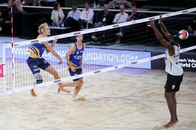 Beach volleyball, Beachvolleyball World Championship, WM, Weltmeisterschaft David Ahman and Jonatan Hellvig (SWE) v Evandro Goncalves Oliveira Junior and Arthur Diego Mariano Lanci (BRA) during the Men™s Quarter Final match of the Beach Volleyball World Championships at The Drive in Adelaide, Friday, November 21, 2025. ( NO ARCHIVING, EDITORIAL USE ONLY ADELAIDE SOUTH AUSTRALIA AUSTRALIA  Copyright: xMATTxTURNERx 20251121180556312413
