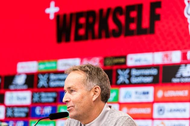 1. Fußball-Bundesliga: Pressekonferenz Bayer 04 Leverkusen; 21.11.2025 Kasper Hjulmand (Cheftrainer Bayer 04 Leverkusen) 1. Fußball Bundesliga: Pressekonferenz Bayer 04 Leverkusen vor dem Bundesligaspiel gegen den VfL Wolfsburg, Leverkusen, BayArena am 21.11.2025 Copyright: xBEAUTIFULxSPORTS Wunderlx