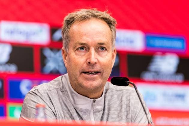1. Fußball-Bundesliga: Pressekonferenz Bayer 04 Leverkusen; 21.11.2025 Kasper Hjulmand (Cheftrainer Bayer 04 Leverkusen) 1. Fußball Bundesliga: Pressekonferenz Bayer 04 Leverkusen vor dem Bundesligaspiel gegen den VfL Wolfsburg, Leverkusen, BayArena am 21.11.2025 Copyright: xBEAUTIFULxSPORTS Wunderlx