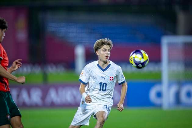 Fussball FIFA WM U17, U 17 U 17 Weltmeisterschaft Katar 2025, Portugal vs Schweiz - Viertelfinale: Mladen Mijajlovic (Schweiz, 10) Copyright: xRedhaxHosnixSegganix