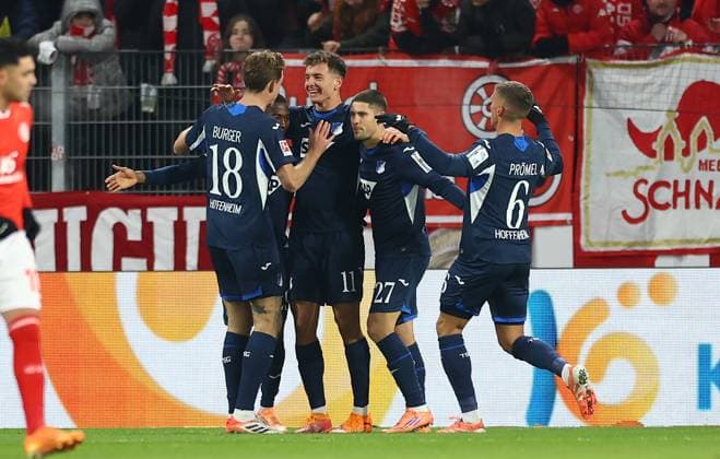 21.11.2025, Fussball Bundesliga, 1. FSV Mainz 05 - TSG 1899 Hoffenheim, emonline, emspor, v.l., Torjubel zum 0:1 durch Fisnik Asllani (TSG 1899 Hoffenheim), Goal celebration, celebrate the goal DFL DFB REGULATIONS PROHIBIT ANY USE OF PHOTOGRAPHS AS IMAGE SEQUENCES AND OR QUASI-VIDEO. xdcx Copyright: HMBxMedia Claus