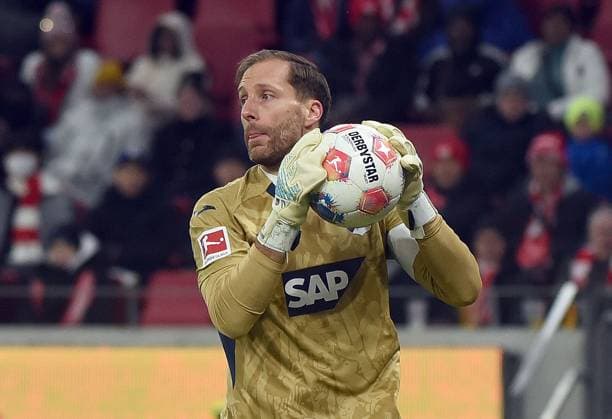 21.11.2025, xhbx, Fussball 1.Bundesliga, FSV Mainz 05 - TSG Hoffenheim v.l. Oliver Baumann (TSG 1899 Hoffenheim) (DFL DFB REGULATIONS PROHIBIT ANY USE OF PHOTOGRAPHS as IMAGE SEQUENCES and or QUASI-VIDEO) Mainz