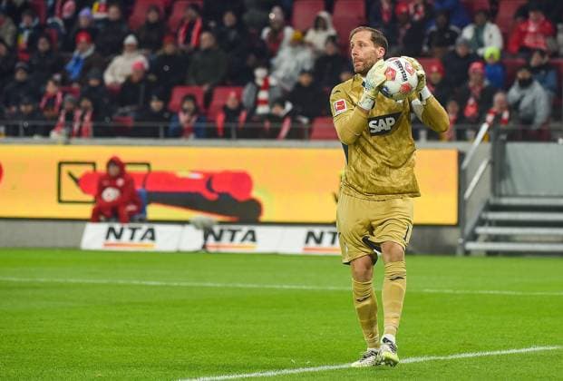 21.11.2025, xhbx, Fussball 1.Bundesliga, FSV Mainz 05 - TSG Hoffenheim v.l. Oliver Baumann (TSG 1899 Hoffenheim) (DFL DFB REGULATIONS PROHIBIT ANY USE OF PHOTOGRAPHS as IMAGE SEQUENCES and or QUASI-VIDEO) Mainz