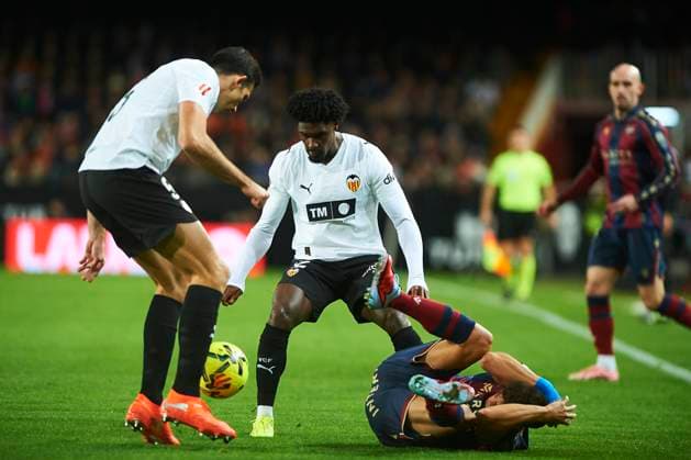 Thierry Rendall (Valencia CF) during the LaLiga EA Sports match between Valencia CF and Levante UD at Estadio de Mestalla on December 21, 2025 in Valencia, Spain. (Photo by Maria Jose Segovia DeFodi Images)
