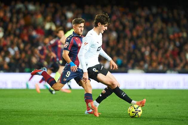 Javi Guerra (Valencia CF) during the LaLiga EA Sports match between Valencia CF and Levante UD at Estadio de Mestalla on December 21, 2025 in Valencia, Spain. (Photo by Maria Jose Segovia DeFodi Images)