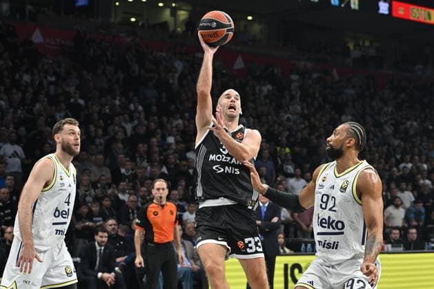 PARTIZAN vs FENERBAHCE ISTANBUL NICK KALATHES basketball Partizan vs Fenerbahce Istanbul Euroleague match at Beogradska arena, Belgrade 21.11.2025 Foto: BASKETBALL, EUROLEAGUE, PARTIZAN, FENERBAHCE ISTANBUL Belgrade Stark Belgrade arena Serbia Copyright: xMarkoxMetlas xMNxPressx