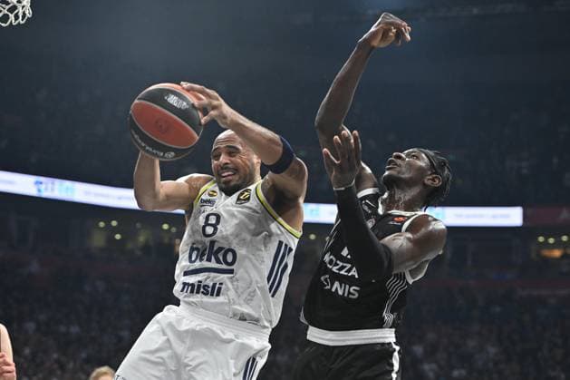 PARTIZAN vs FENERBAHCE ISTANBUL TALEN HORTON TUCKER Tejlen Horton Taker vs ISAAC BONGA Ajzak Bonga basketball Partizan vs Fenerbahce Istanbul Euroleague match at Beogradska arena, Belgrade 21.11.2025 Foto: BASKETBALL, EUROLEAGUE, PARTIZAN, FENERBAHCE ISTANBUL Belgrade Stark Belgrade arena Serbia Copyright: xMarkoxMetlas xMNxPressx