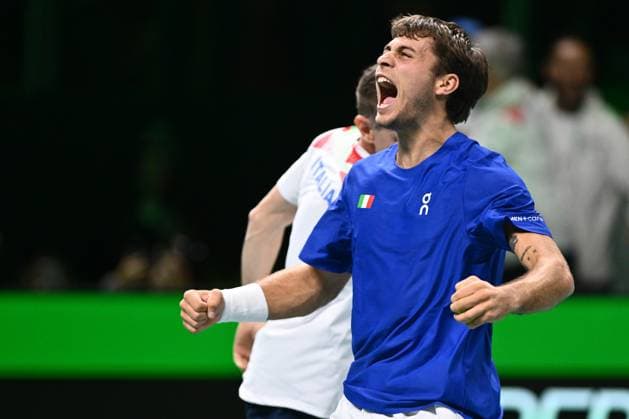 Flavio Cobolli of Italy celebrate the victori of the Davis Cup Semi-Final match between Flavio Cobolli of Italy and Zizou Bergs of Belgium at Supertennis Arena - Bolognafiere on November 21, 2025 in Bologna, Italy  Copyright: xDomenicoxCippitelli IPAxSportx xipa-agency.netx xx IPA_68222773 IPA_Agency_IPA68222773