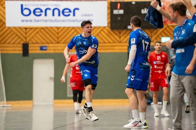 Handball I Herren I Saison 2025-2026 I 3. Liga I 12. Spieltag I TV Bittenfeld 2 - TSV Neuhausen Filder 1898 I 21.11.2025 Jan-Luca Mauch (8, TV Bittenfeld 2) jubelt Waiblingen Gemeindehalle Bittenfeld Baden-Württemberg Deutschland Copyright: xLobeca MaxxPetershansx