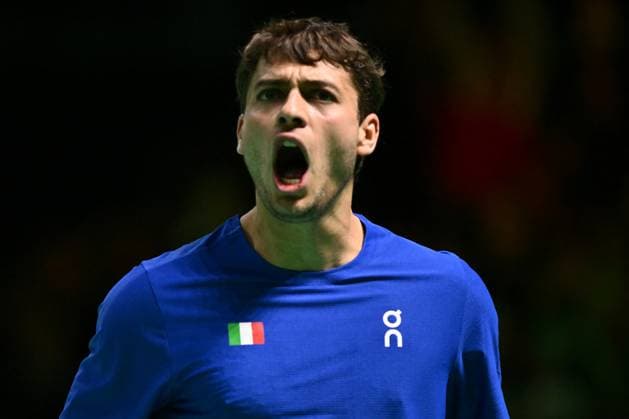 TENNIS - Internazionali di Tennis - Davis Cup - Final Eight Flavio Cobolli of Italy in action during the Davis Cup Semi-Final match between Flavio Cobolli of Italy and Zizou Bergs of Belgium at Supertennis Arena - Bolognafiere on November 21, 2025 in Bologna, Italy Bologna Italy  Copyright: xIPAxSport ABACAx