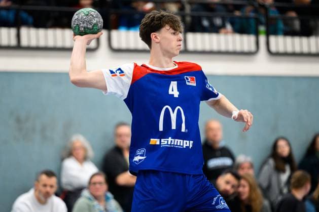 Kornwestheim, Handball: 3. Liga- 25 26 - SV Kornwestheim - HBW Balingen 2 Kalle Gaugisch (Balingen) Kornwestheim Halle Ost Baden-Württemberg Deutschland