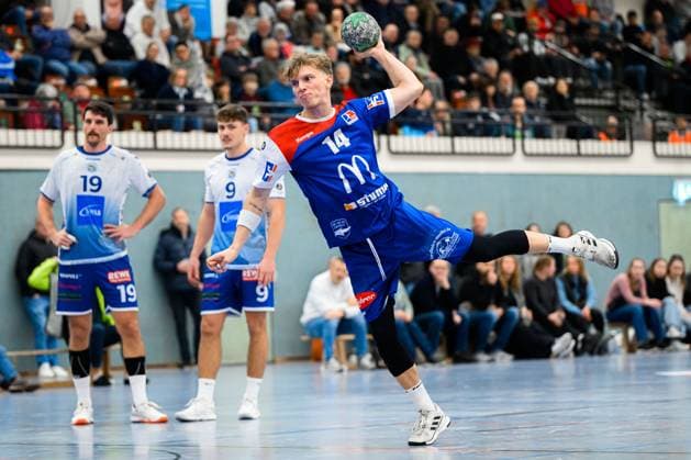 Kornwestheim, Handball: 3. Liga- 25 26 - SV Kornwestheim - HBW Balingen 2 Felix Eisele (Balingen) Kornwestheim Halle Ost Baden-Württemberg Deutschland