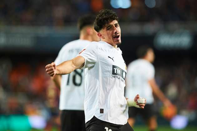 Diego Lopez (Valencia CF) celebrates after scoring his team˜s first goal after revision of VAR during the LaLiga EA Sports match between Valencia CF and Levante UD at Estadio de Mestalla on December 21, 2025 in Valencia, Spain. (Photo by Maria Jose Segovia DeFodi Images)
