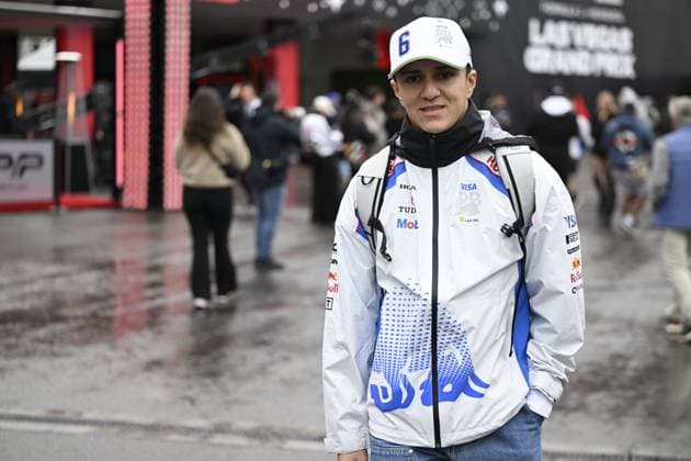 Formula 1 Grand Prix of Las Vegas 2025 LAS VEGAS, NEVADA - NOVEMBER 21: Isack Hadjar of Visa Cash App Racing Bulls arrives before Practice 3 session at Formula 1 Grand Prix 2025 of Las Vegas at Las Vegas Strip Circuit on November 21, 2025 in Las Vegas, Nevada, United States. Tayfun Coskun Anadolu Nevada United States. Editorial use only. Please get in touch for any other usage.  Copyright: x2025xAnadoluxTayfunxCoskunx