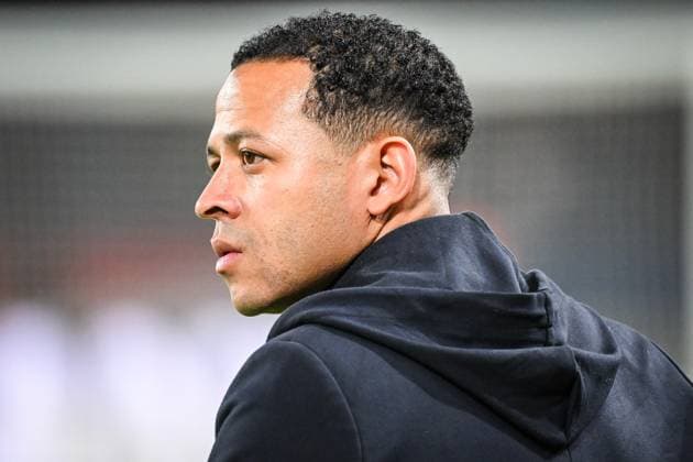 October 17, 2025, Paris, France, France: Liam ROSENIOR of Strasbourg during the Ligue 1 match between Paris Saint-Germain (PSG) and RC Strasbourg at Parc des Princes Stadium on October 17, 2025 in Paris, France. Paris France - ZUMAm308 20251017_zsp_m308_014 Copyright: xMatthieuxMirvillex