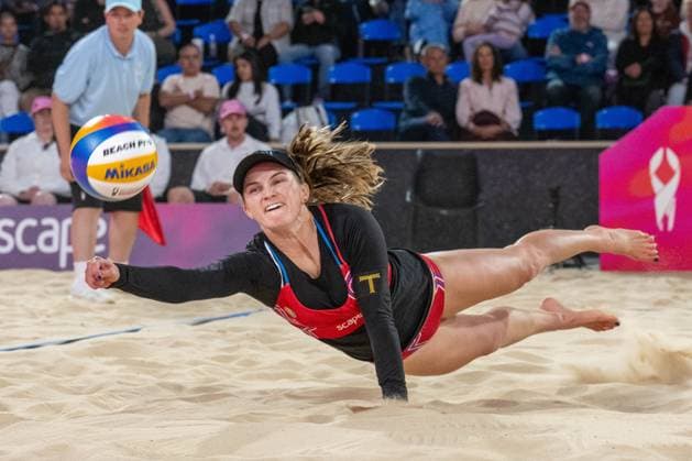 RECORD DATE NOT STATED ADELAIDE, AUSTRALIA - NOVEMBER 21: Kristen Nuss (Player 1 - USA) during the Beach volleyball, Beachvolleyball World Championships at Adelaide on November 21, 2025 in Adelaide, Australia. Australia Copyright: xBEAUTIFULxSPORTS PeterxWeberx
