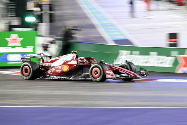 Formula 1 Grand Prix of Las Vegas 2025 - Third Practice Session Classification LAS VEGAS, NEVADA - NOVEMBER 21: Lewis Hamilton of Scuderia Ferrari (44) competes Third Practice Session Classification for F1 Grand Prix of Las Vegas at Las Vegas Strip Circuit on November 21, 2025 in Las Vegas, Nevada, United States. Tayfun Coskun Anadolu Nevada United States. Editorial use only. Please get in touch for any other usage.  Copyright: x2025xAnadoluxTayfunxCoskunx