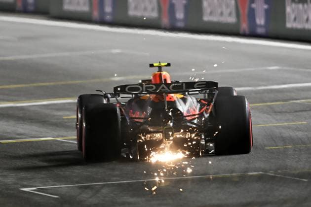 Formula 1 Grand Prix of Las Vegas 2025 - Third Practice Session Classification LAS VEGAS, NEVADA - NOVEMBER 21: Max Verstappen of Oracle Red Bull Racing (1) competes Third Practice Session Classification for F1 Grand Prix of Las Vegas at Las Vegas Strip Circuit on November 21, 2025 in Las Vegas, Nevada, United States. Tayfun Coskun Anadolu Nevada United States. Editorial use only. Please get in touch for any other usage.  Copyright: x2025xAnadoluxTayfunxCoskunx