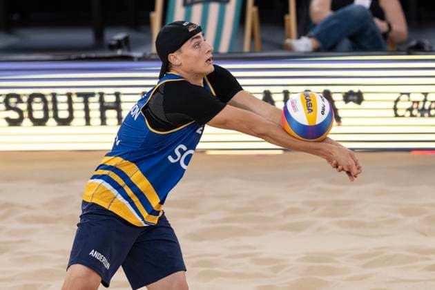 251122 Elmer Andersson of Sweden during The Beach volleyball, Beachvolleyball World Championships Semi Final on November 22, 2025 in Adelaide. Photo: Michael Errey BILDBYRAN kod XY XY0085 beachvolleyboll beach volleyball sandvolleyball world championships semi finals bbeng semifinal Copyright: MichaelxErrey BB251122BB186