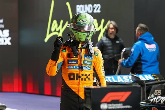 Winner des Qualifying Lando Norris (McLaren Formula 1 Team 4) sichert sich die Pole Position beim Rennen, Grosser Preis von Las Vegas, Motorsport, Herren, Formel 1, Qualifying, 21.11.2025 Las Vegas Nevada USA