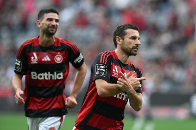ALEAGUE WANDERERS MARINERS, Kosta Barbarouses of the Wanderers celebrates after scoring a goal during the A-League Men Round 5 match between the Western Sydney Wanderers and the Central Coast Mariners at CommBank Stadium in Sydney, Saturday, November 22, 2025. ( NO ARCHIVING, EDITORIAL USE ONLY SYDNEY NEW SOUTH WALES AUSTRALIA  Copyright: xDEANxLEWINSx 20251122187439267730