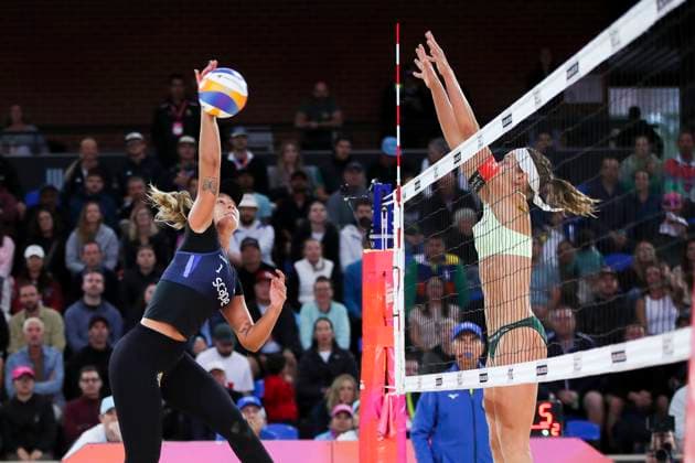 Beach volleyball, Beachvolleyball World Championship, WM, Weltmeisterschaft Thamela Coradello Galil and Victoria Lopes Pereira Tosta (BRA) v Tina Graudina and Anastasija Samoilova (LAT) during the Semi Final match of the Beach Volleyball World Championships at The Drive in Adelaide, Saturday, November 22, 2025. ( NO ARCHIVING, EDITORIAL USE ONLY ADELAIDE SOUTH AUSTRALIA AUSTRALIA  Copyright: xMATTxTURNERx 20251122188864055000