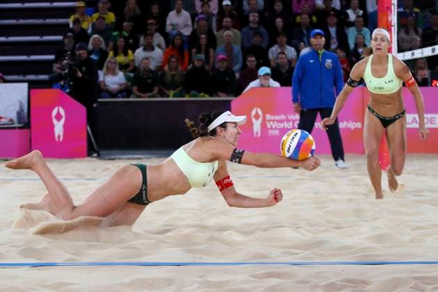 Beach volleyball, Beachvolleyball World Championship, WM, Weltmeisterschaft Tina Graudina and Anastasija Samoilova (LAT) v Thamela Coradello Galil and Victoria Lopes Pereira Tosta (BRA) during the Semi Final match of the Beach Volleyball World Championships at The Drive in Adelaide, Saturday, November 22, 2025. ( NO ARCHIVING, EDITORIAL USE ONLY ADELAIDE SOUTH AUSTRALIA AUSTRALIA  Copyright: xMATTxTURNERx 20251122195091834586