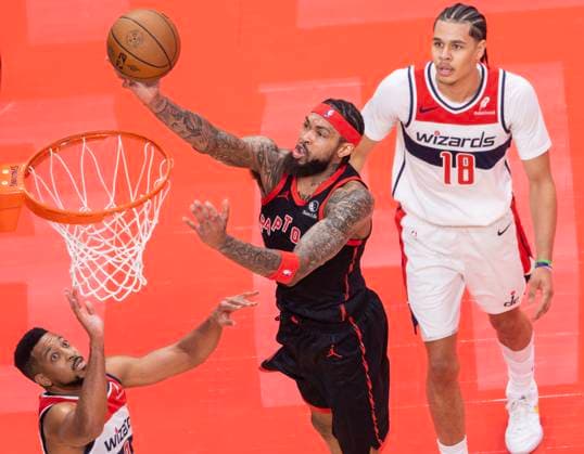 (251122) -- TORONTO, Nov. 22, 2025 -- Brandon Ingram (C) of Toronto Raptors goes up for a layup during the 2025-2026 NBA, Basketball Herren, USA Cup group match between Toronto Raptors and Washington Wizards in Toronto, Canada, Nov. 21, 2025. (Photo by Xinhua) (SP)CANADA-TORONTO-NBA CUP-WIZARDS VS RAPTORS ZouxZheng 