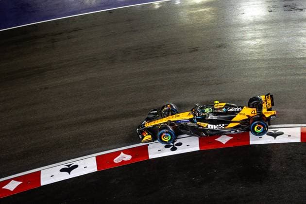 F1 - LAS VEGAS GRAND PRIX 2025 04 NORRIS Lando (gbr), McLaren F1 Team MCL39, action during the 2025 Formula 1 Las Vegas Grand Prix, 22th round of the 2025 FIA Formula One World Championship, WM, Weltmeisterschaft from November 21 to 23, 2025 on the Las Vegas Strip Circuit, in Paradise, Nevada, United States of America - ParadiseUnited States  Copyright: xAndrÃ xFerreirax