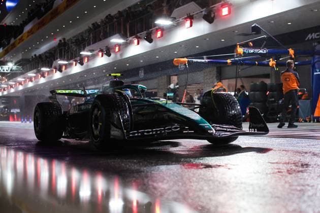 F1 - LAS VEGAS GRAND PRIX 2025 14 ALONSO Fernando (spa), Aston Martin F1 Team AMR24, action during the 2025 Formula 1 Las Vegas Grand Prix, 22th round of the 2025 FIA Formula One World Championship, WM, Weltmeisterschaft from November 21 to 23, 2025 on the Las Vegas Strip Circuit, in Paradise, Nevada, United States of America - ParadiseUnited States  Copyright: xEricxAlonsox
