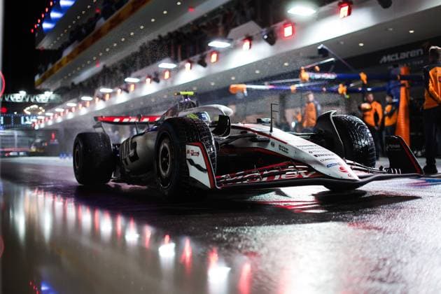 F1 - LAS VEGAS GRAND PRIX 2025 87 BEARMAN Ollie Oliver (gbr), Haas F1 Team VF-25 Ferrari, action during the 2025 Formula 1 Las Vegas Grand Prix, 22th round of the 2025 FIA Formula One World Championship, WM, Weltmeisterschaft from November 21 to 23, 2025 on the Las Vegas Strip Circuit, in Paradise, Nevada, United States of America - ParadiseUnited States  Copyright: xEricxAlonsox