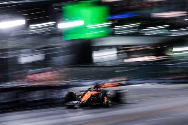 F1 - LAS VEGAS GRAND PRIX 2025 81 PIASTRI Oscar (aus), McLaren F1 Team MCL39, action during the 2025 Formula 1 Las Vegas Grand Prix, 22th round of the 2025 FIA Formula One World Championship, WM, Weltmeisterschaft from November 21 to 23, 2025 on the Las Vegas Strip Circuit, in Paradise, Nevada, United States of America - ParadiseUnited States  Copyright: xEricxAlonsox