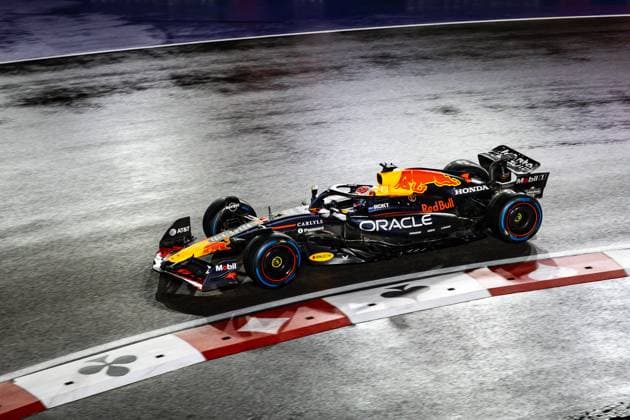 F1 - LAS VEGAS GRAND PRIX 2025 01 VERSTAPPEN Max (nld), Red Bull Racing RB21, action during the 2025 Formula 1 Las Vegas Grand Prix, 22th round of the 2025 FIA Formula One World Championship, WM, Weltmeisterschaft from November 21 to 23, 2025 on the Las Vegas Strip Circuit, in Paradise, Nevada, United States of America - ParadiseUnited States  Copyright: xAndrÃ xFerreirax