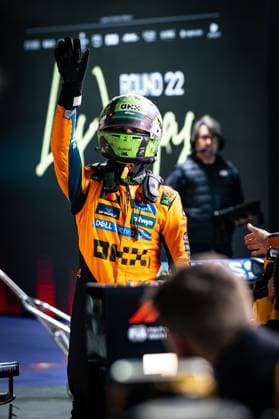 F1 - LAS VEGAS GRAND PRIX 2025 NORRIS Lando (gbr), McLaren F1 Team MCL39, portrait during the 2025 Formula 1 Las Vegas Grand Prix, 22th round of the 2025 FIA Formula One World Championship, WM, Weltmeisterschaft from November 21 to 23, 2025 on the Las Vegas Strip Circuit, in Paradise, Nevada, United States of America - ParadiseUnited States  Copyright: xAndrÃ xFerreirax