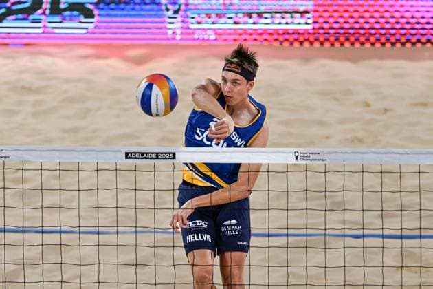 251122 Jonatan Hellvig of Sweden during The Beach volleyball, Beachvolleyball World Championships Semi Final on November 22, 2025 in Adelaide. Photo: Michael Errey BILDBYRAN kod XY XY0085 beachvolleyboll beach volleyball sandvolleyball world championships semi finals bbeng semifinal Copyright: MichaelxErrey BB251122BB294