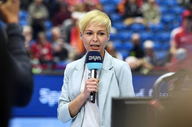Anett Sattler (Dyn Moderatorin) , GER, MT Melsungen - SG Flensburg-Handewitt, Handball, 1. Bundesliga, 13. Spieltag, Saison 2025 2026, 21.11.2025, GER, MT Melsungen - SG Flensburg-Handewitt, Handball, 1. Bundesliga, 13. Spieltag, Saison 2025 2026, 21.11.2025 Kassel Copyright: xEibner-Pressefotox xRolandxSippelx EP_RSL