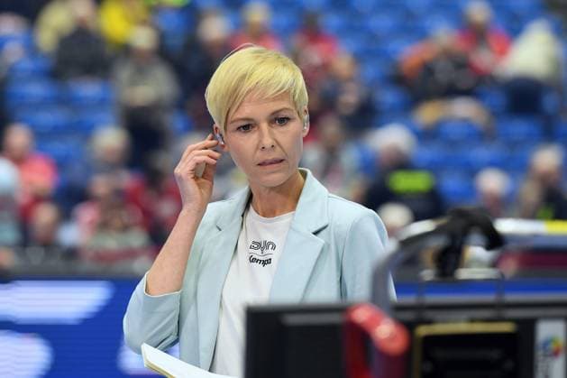 Anett Sattler (Dyn Moderatorin) , GER, MT Melsungen - SG Flensburg-Handewitt, Handball, 1. Bundesliga, 13. Spieltag, Saison 2025 2026, 21.11.2025, GER, MT Melsungen - SG Flensburg-Handewitt, Handball, 1. Bundesliga, 13. Spieltag, Saison 2025 2026, 21.11.2025 Kassel Copyright: xEibner-Pressefotox xRolandxSippelx EP_RSL