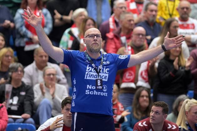Ales Pajovic (Trainer SG Flensburg-Handewitt) , GER, MT Melsungen - SG Flensburg-Handewitt, Handball, 1. Bundesliga, 13. Spieltag, Saison 2025 2026, 21.11.2025, GER, MT Melsungen - SG Flensburg-Handewitt, Handball, 1. Bundesliga, 13. Spieltag, Saison 2025 2026, 21.11.2025 Kassel Copyright: xEibner-Pressefotox xRolandxSippelx EP_RSL