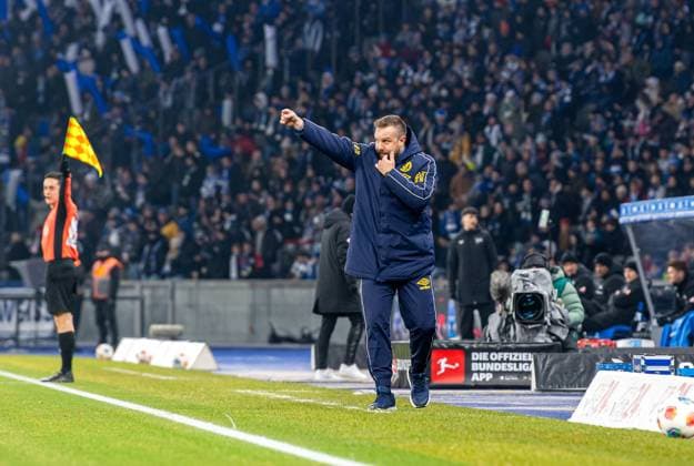 Fussball, Herren, Saison 2025 2026, 2. Bundesliga (13. Spieltag), Hertha BSC - Eintracht Braunschweig, Trainer Heiner Backhaus (Braunschweig), 21.11. 2025,