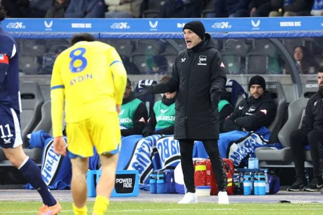 DEU, DFL, 2. FBL, Hertha BSC vs. Eintracht Braunschweig, 21.11.2025, Berliner Olympiastadion, Berlin, DEU, DFL, 2. FBL, Hertha BSC vs. Eintracht Braunschweig, im Bild Cheftrainer Stefan Leitl (Hertha BSC Berlin) DFL - regulations prohibit any use of Photographs as image sequences and or quasi-video